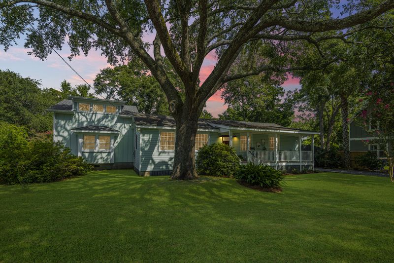674 Ferry St, Mount Pleasant, SC 29464