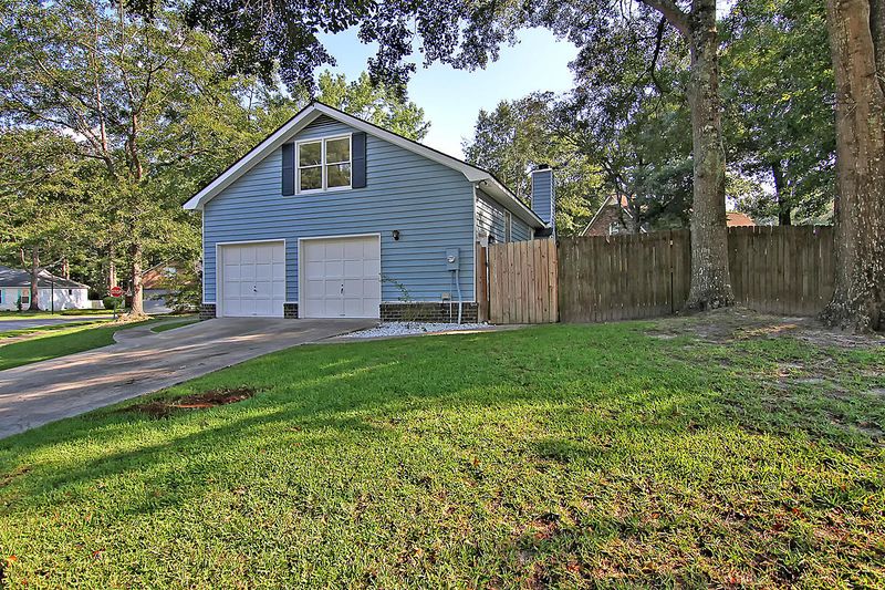 147 Fox Chase Dr, Goose Creek, SC 29445
