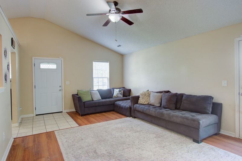 105 Yorkshire Dr, Summerville, SC 29483