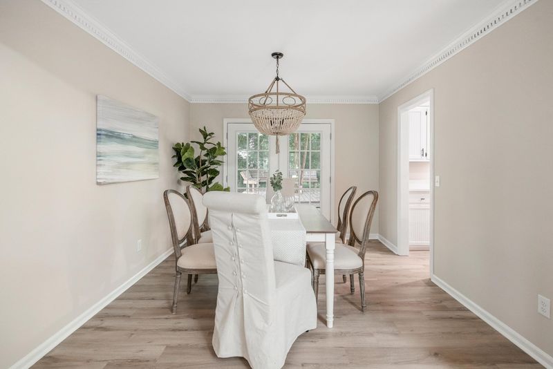 1183 Moss Bluff, Mount Pleasant, SC 29464