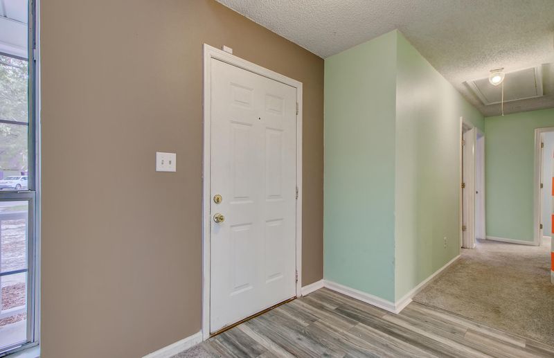8210 Continental Ct, North Charleston, SC 29420