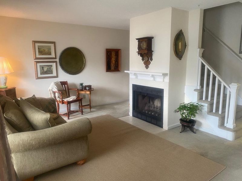 104 Sandlewood Dr, Summerville, SC 29483