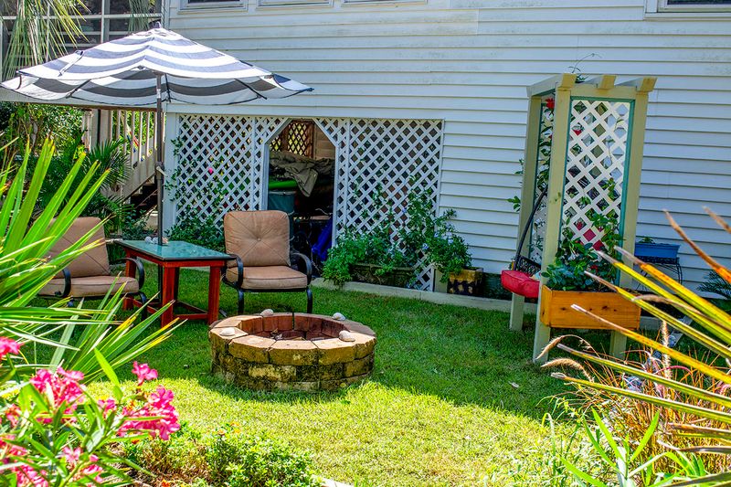 1702 Jungle Rd, Edisto Beach, SC 29438