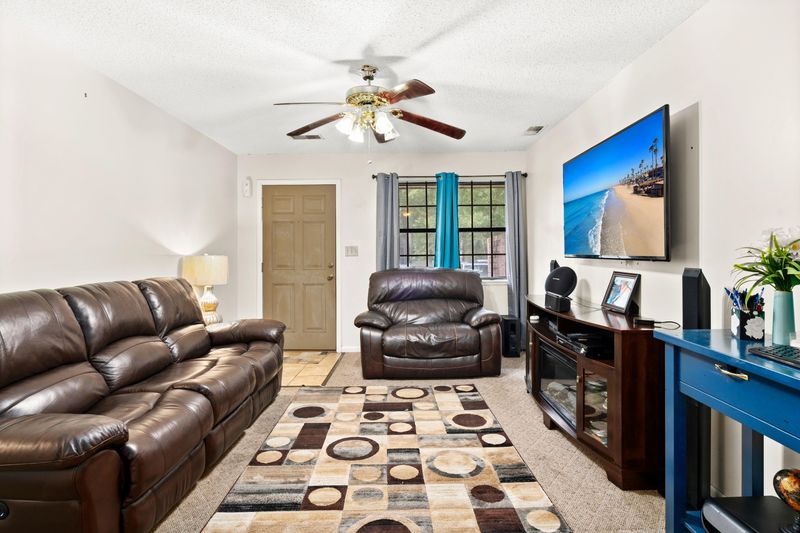 7916 Angel Ct, North Charleston, SC 29420