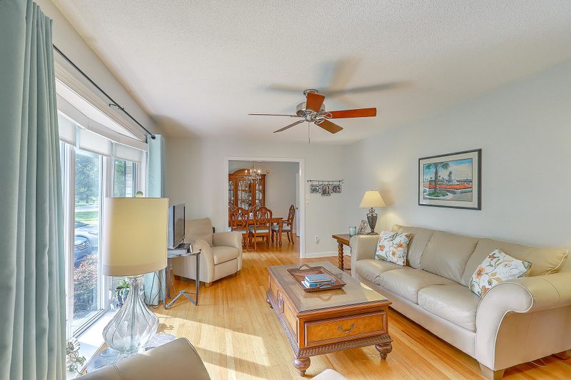 33 Edinburgh Rd, Charleston, SC 29407