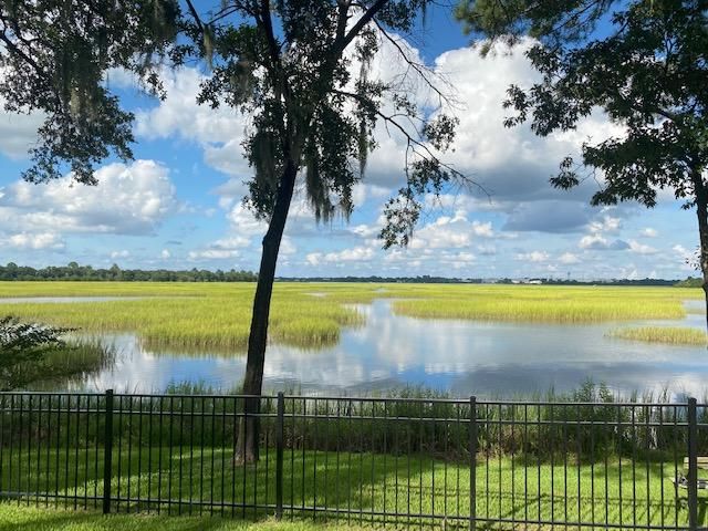 758 Arcadian Way, Charleston, SC 29407