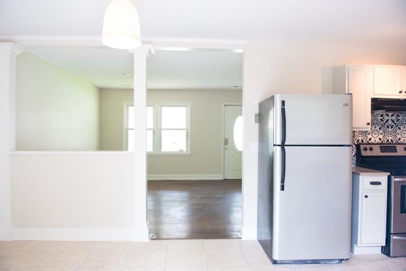 210 N Pandora Dr, Goose Creek, SC 29445