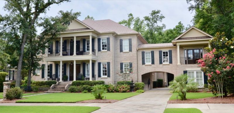 461 Island Park Dr, Charleston, SC 29492
