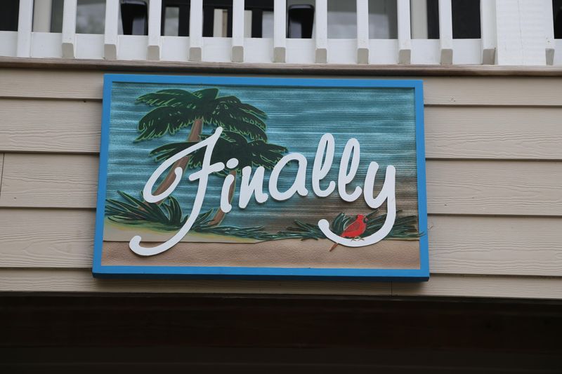 1318 Thistle St, Edisto Island, SC 29438