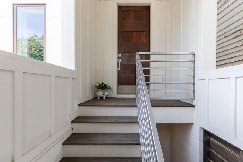 8 Woodall Ct, Charleston, SC 29403