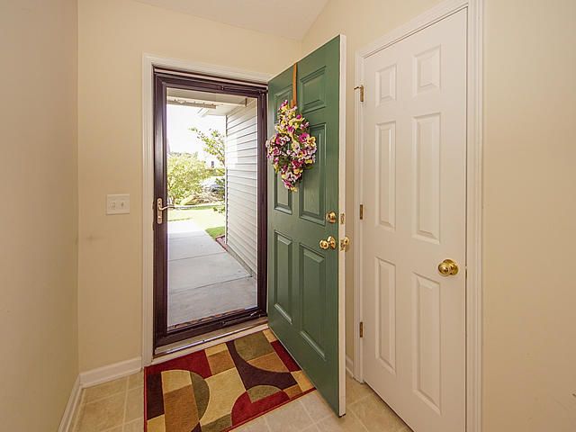 106 Delafield Dr, Summerville, SC 29483