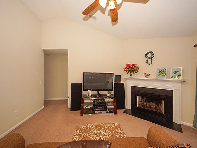 106 Delafield Dr, Summerville, SC 29483