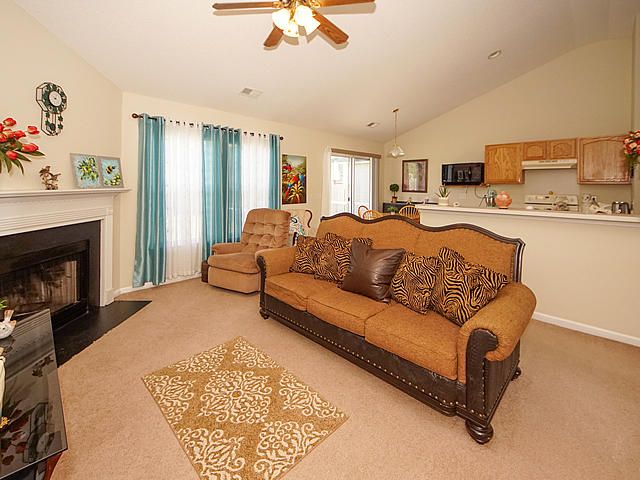 106 Delafield Dr, Summerville, SC 29483