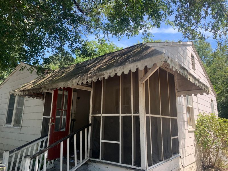 2221 Cambridge Ave, North Charleston, SC 29405
