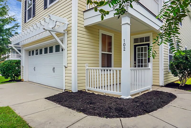 102 Alumni Ct, Ladson, SC 29456