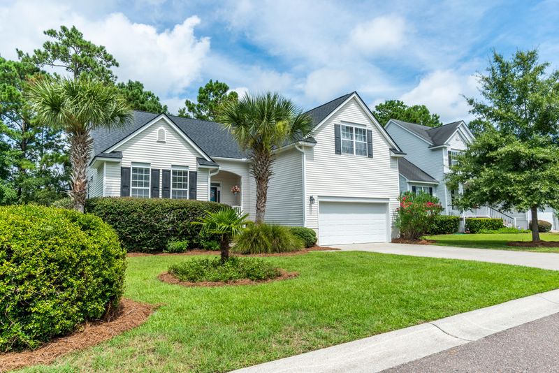1917 Palmetto Isle Dr, Mount Pleasant, SC 29466