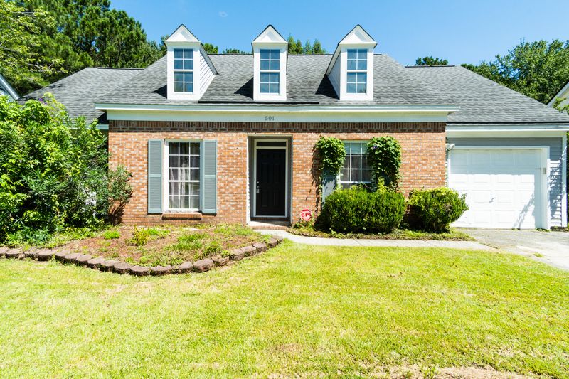 501 Salterton St, Summerville, SC 29485
