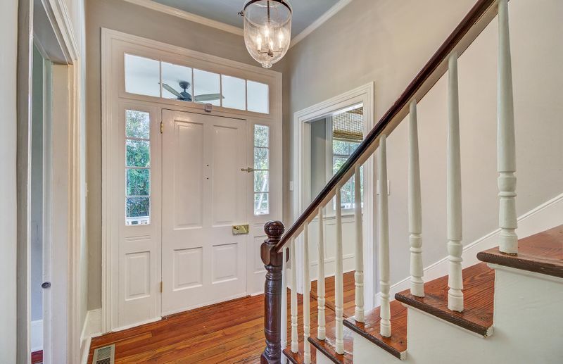 513 W Carolina Ave, Summerville, SC 29483