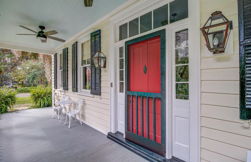 513 W Carolina Ave, Summerville, SC 29483