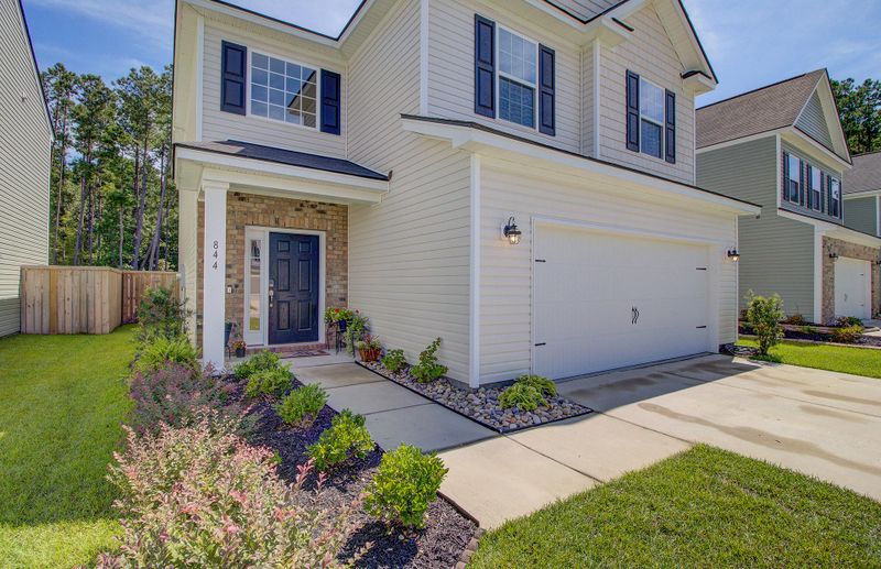 844 Redbud Ln, Summerville, SC 29486