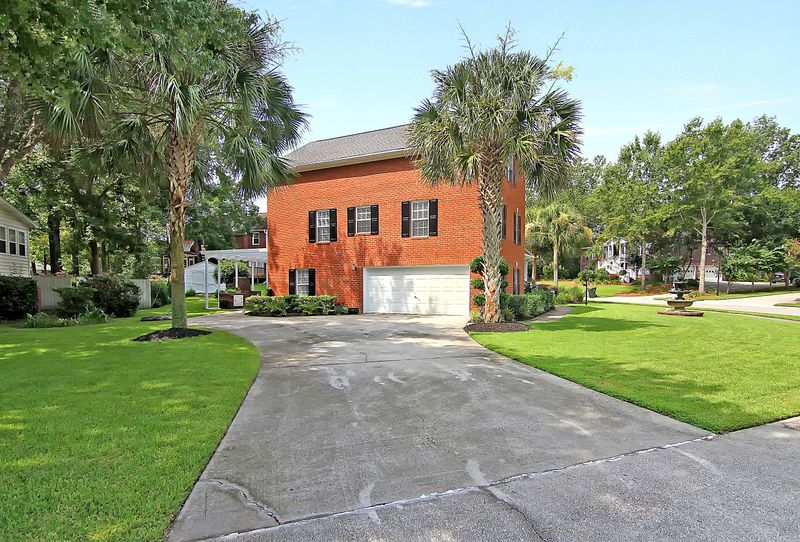 112 Ashley Hill Dr, Goose Creek, SC 29445