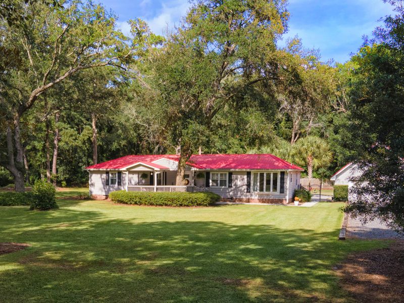 1022 Sunnybrook Dr, Johns Island, SC 29455