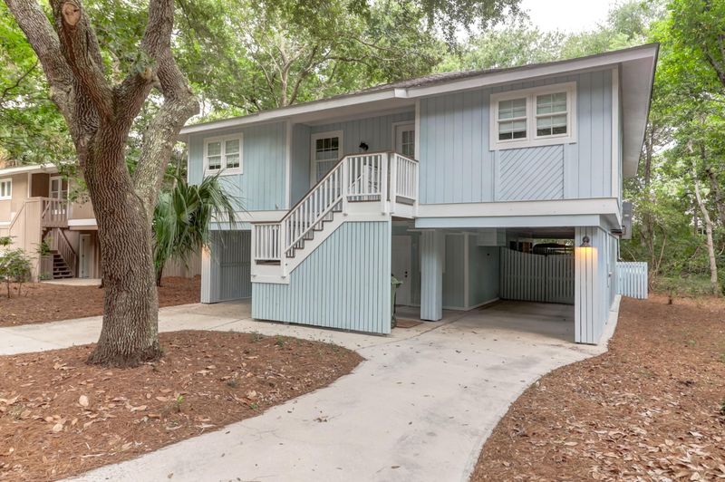 58 Twin Oaks Ln, Isle Of Palms, SC 29451