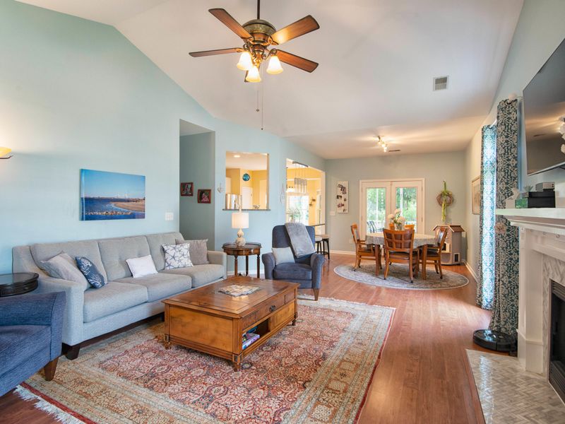 340 Rice Bay Dr, Mount Pleasant, SC 29464
