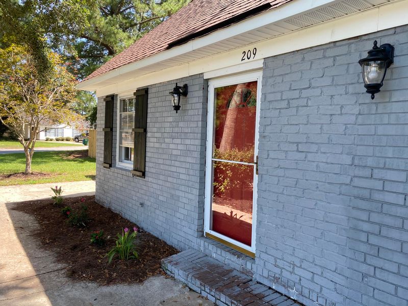 209 James St, Summerville, SC 29483