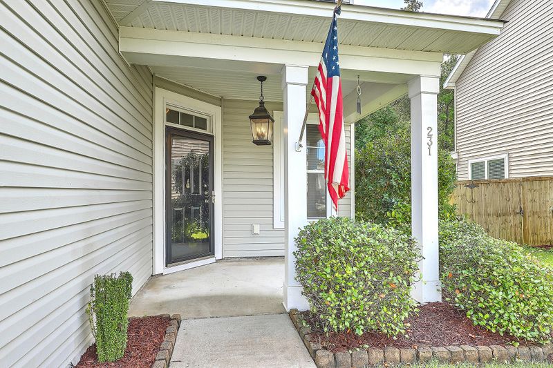 231 Oglethorpe Cir, Moncks Corner, SC 29461