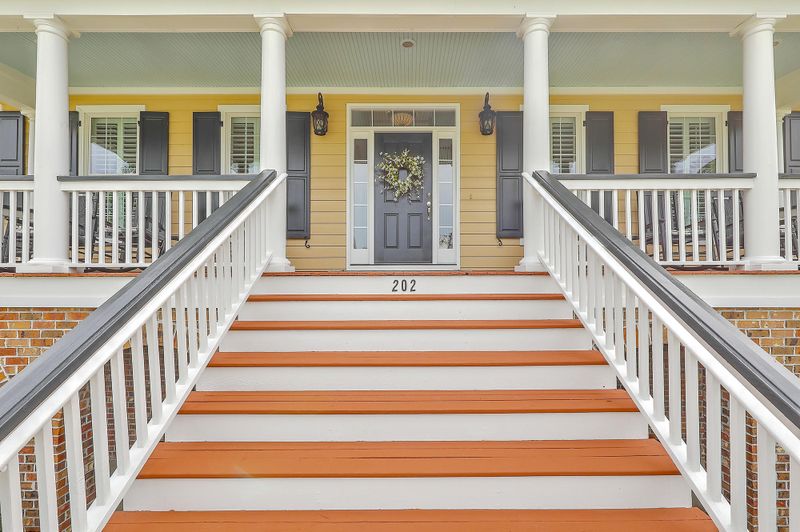 202 Island Point Ct, Mount Pleasant, SC 29464