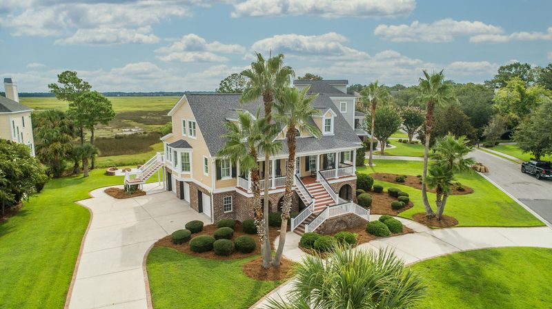 202 Island Point Ct, Mount Pleasant, SC 29464