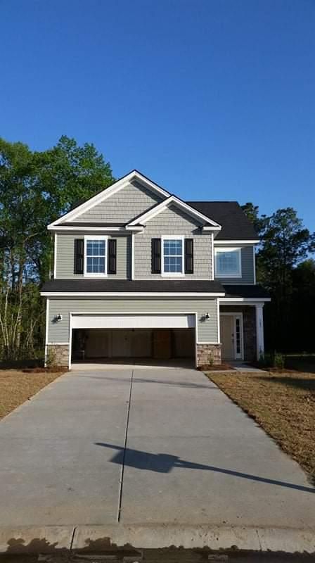163 Guinness Ln, Moncks Corner, SC 29461