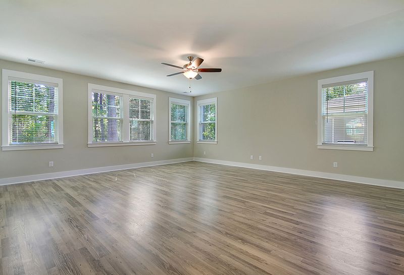 290 Whirlaway Dr, Moncks Corner, SC 29461