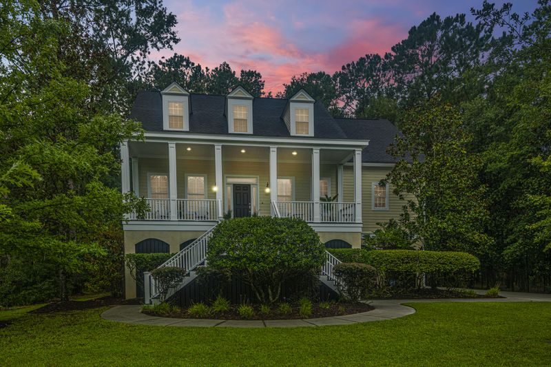 3675 Coastal Crab Rd, Mount Pleasant, SC 29466