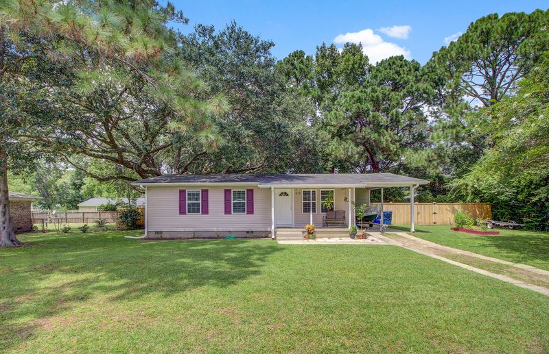 1678 Mepkin Rd, Charleston, SC 29407