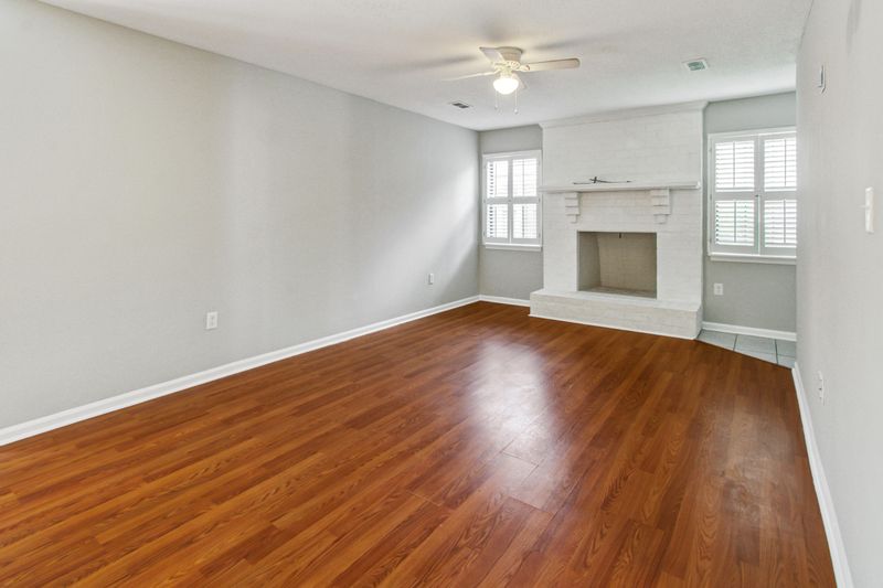 7773 Mcknight Dr, North Charleston, SC 29418