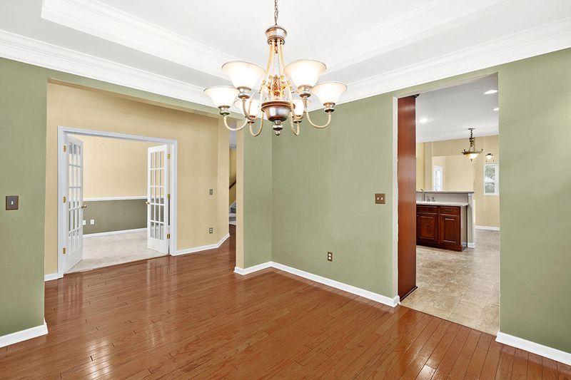 7518 Hawks Cir, Hanahan, SC 29410