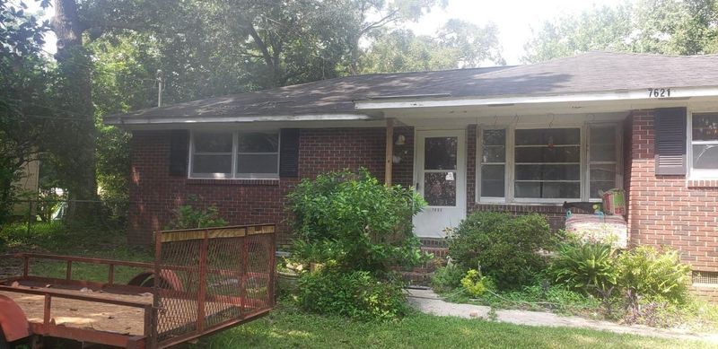 7621 E E Oakridge Cir, North Charleston, SC 29420