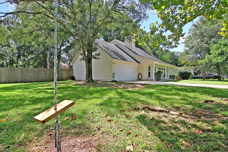 2349 Assembly Dr, Charleston, SC 29414