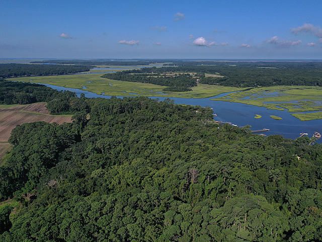 1520 Creekwood Rd, Edisto Island, SC 29438