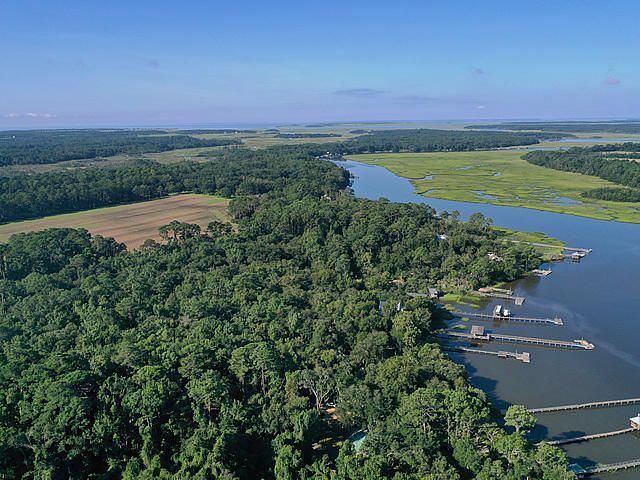 1520 Creekwood Rd, Edisto Island, SC 29438