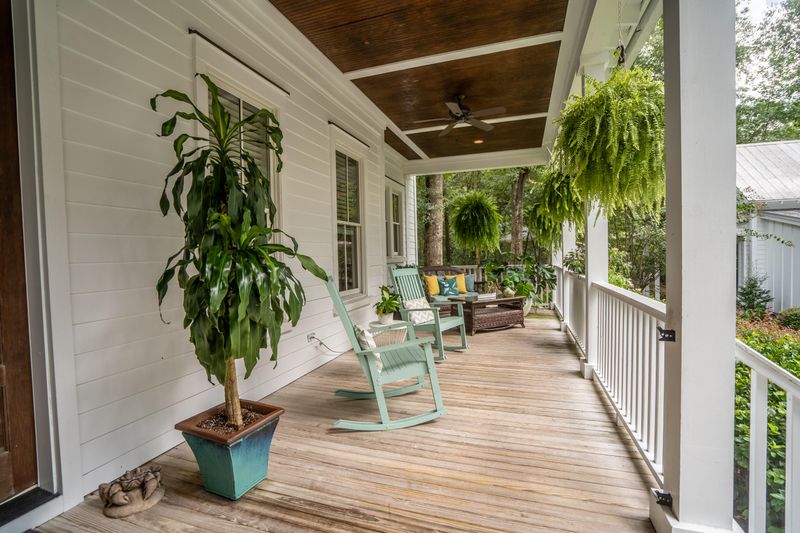 211 Pearlware Ct, Charleston, SC 29492