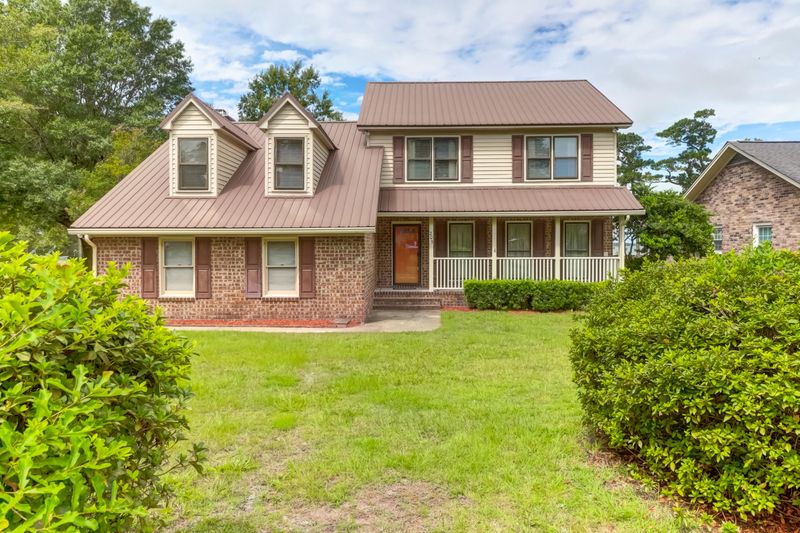 205 Land O Pines Cir, Moncks Corner, SC 29461