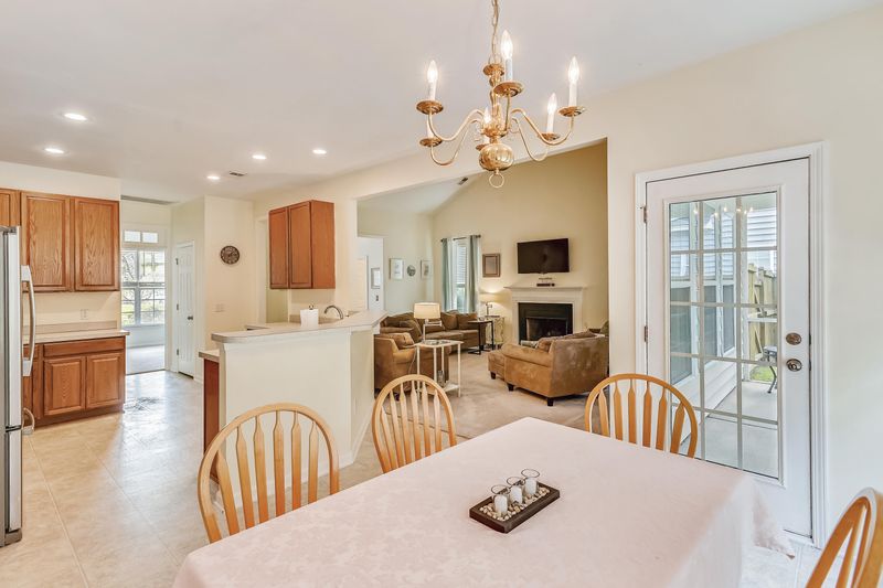 397 Decatur Dr, Summerville, SC 29486