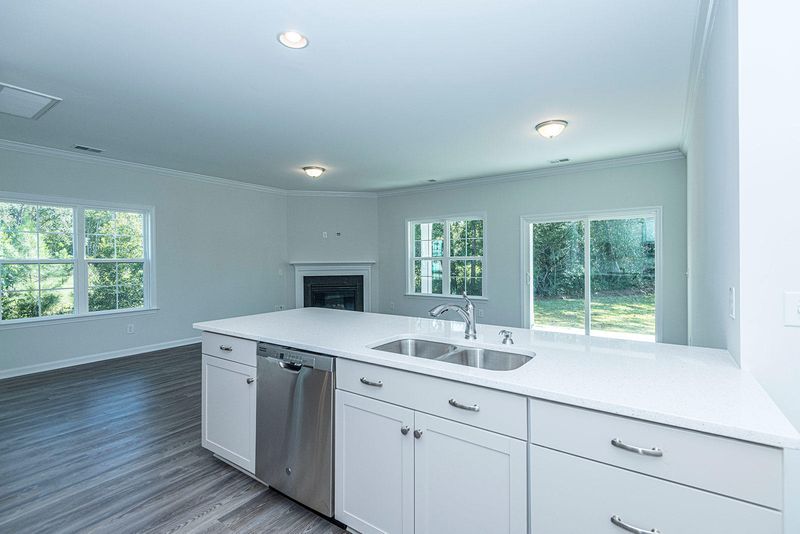 1183 Triple Crown Ct, Mount Pleasant, SC 29429