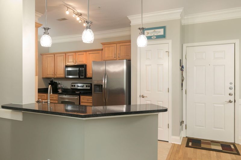 1984 Folly Rd #B-208, Charleston, SC 29412