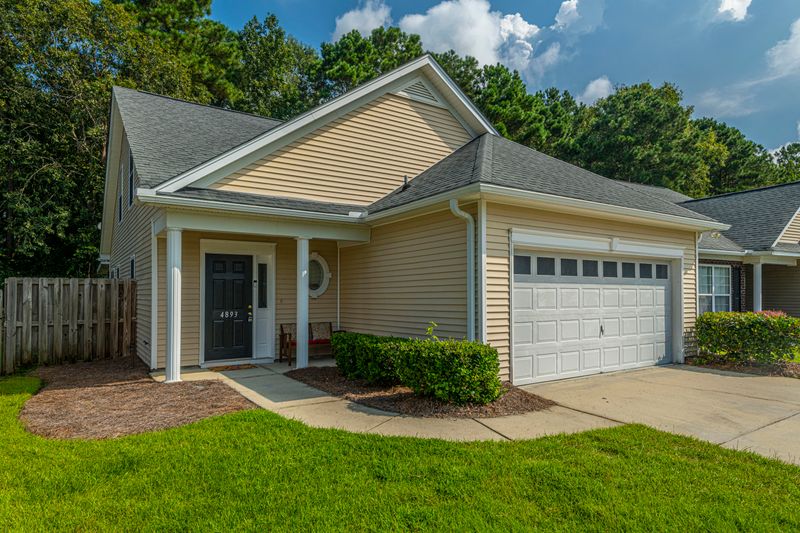 4893 Carnoustie Ct, Summerville, SC 29485