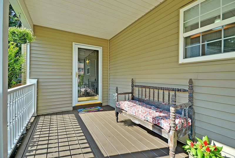 215 Thames Ave, Summerville, SC 29485
