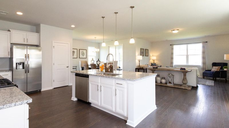 137 Airy Dr, Summerville, SC 29486